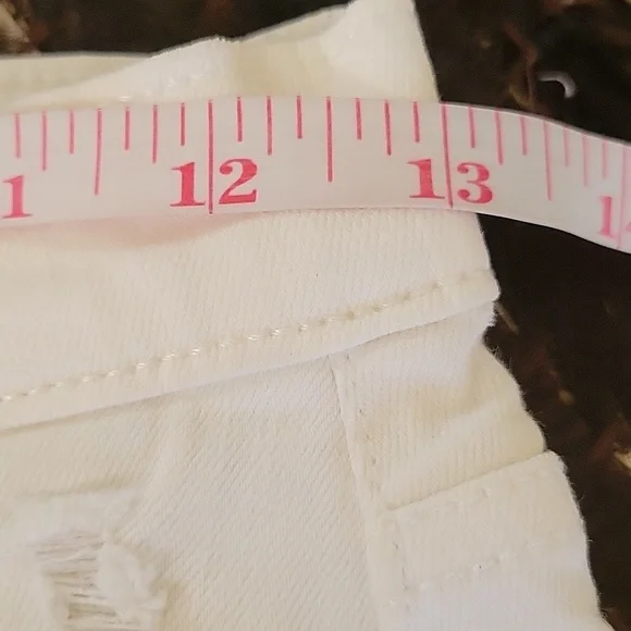 Victoria Secret High Rise, Distressed, White Denim Angel Wings Shorts Size 0 - Picture 9 of 12